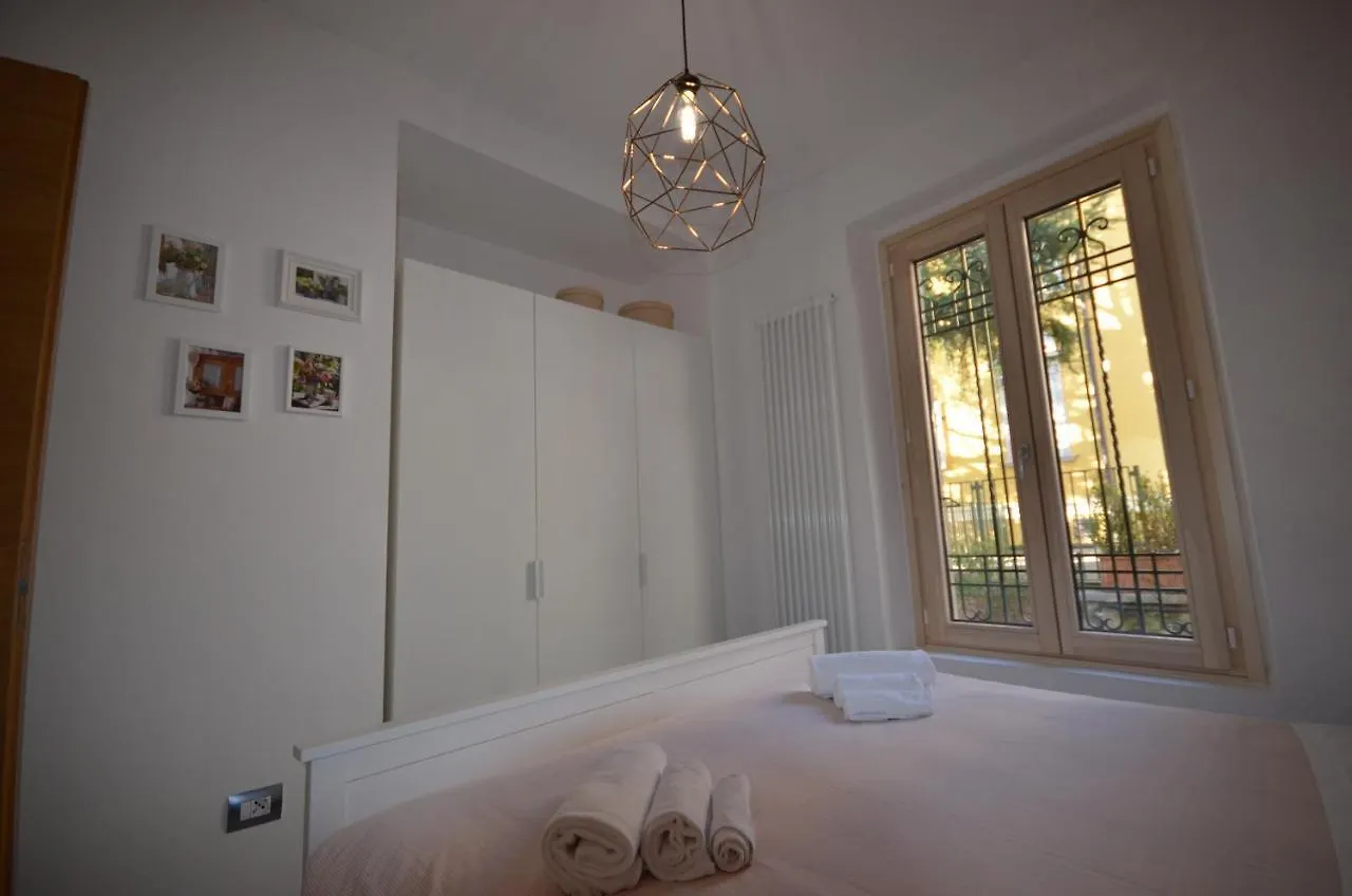 Apartment Varennahouse Lory Apt